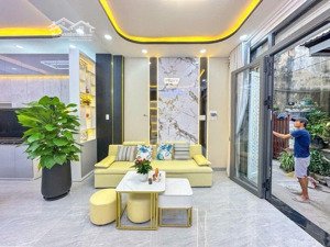 bán nhà, sổ hồng riêng tại huỳnh tấn phát, phú xuân nhà bè. diện tích: 4x19m. giá 3,99 tỷ