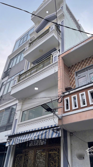 siêu phẩm 5 tầng giá 6,84 tỷ 4pn ngay bốn xã giáp tân phú