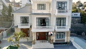 bán villa đà lạt 500m 2 mặt tiền, sổ hồng, 5 phòng, sát mây lang thang dinh 1