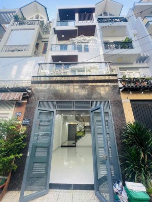 bán nhà hxh thông dương quảng hàm p5;(4mx18m);3 lầu;giá 8ty7 tl