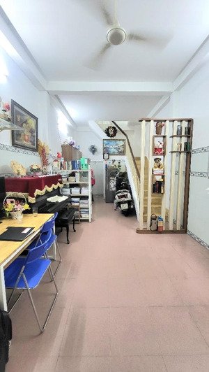 bán nhà ni sư huỳnh liên,30m2 ngang 3,6m x 3 tầng. giá 4,5 tỷ