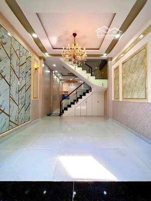 qua tết định cư | bán gấp nhà đường số 11, q4 còn cho thuê 12tr/tháng | giá 2,1tỷ/49m2 - 