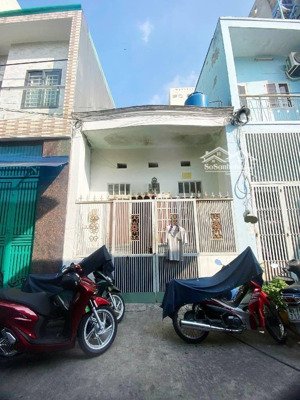 quá ngon - nhỉnh 4 tỏi - dt 44 m2 - hẻm xe hơi 5m - ngang 4 dài 11 - liên khu 1-6 - phường btđ