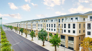 bán nhanh shophouse đại lộ bốn mùa vin 3 đlbm-275, 110m² giá 20.441 tỷ mặt đường 51m sát công viên