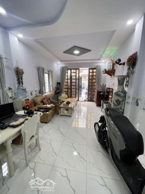 chủ bán gấp giảm mạnh nhà đẹp bình tân-49m2-hxt thông-3,2 đồng