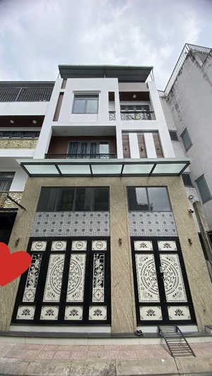 nhỉnh 5 tỷ - khu phân lô dân trí - nhà 5 tầng ngang tới 7m - cạnh tên lửa aeon.