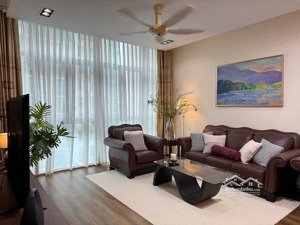 tìm chủ nhân mới cho căn hộ 3 phòng ngủ view hồ bơi, full đồ,sẵn hợp đồng thuê tại the vista an phú