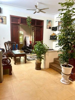 bán gấp nhà hoàng mai 103m² - ngõ oto qua cửa - mặt tiền quyền lực - gần hồ đền lừ giá 20,5 tỷ