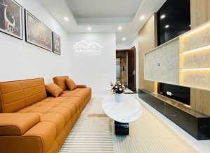 cực hiếm nhà kim giang 34m lô góc 6 tầng thang máy ngõ thông tứ phía sát mặt phố