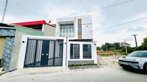 nhà mới xây mt mạc đỉnh chi - long điền