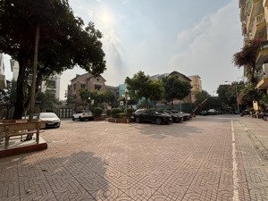 bán căn biệt thự liền kề thô 4 tầng khu phân lô ngay phố sài đồng nhiều tiện ích 97.5m2 chỉ 19.5 tỷ