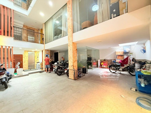 vip nhất bthạnh!gầnbvgia định-ubnd-sátmt-oto ngủ trong nhà-6t-thang máy-ngang khủng 8.5m 