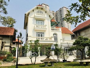 chính chủ gửi bán biệt thự đơn lập góc khu đô thị bảo sơn giá thương lượng.