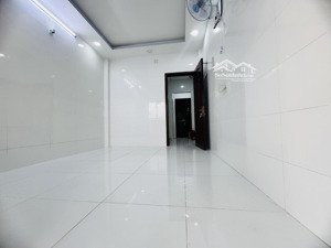 nhà mới ở ngay - 565 nguyễn trãi quận 5 - 35m2 3 tầng 3 pn - dòng tiền 12 tr - 7