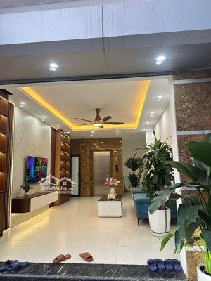 nhà mặt ngõ thông tây mỗ - 42m - 6 tầng thang máy - gara ôtô - kinh doanh - lô góc - sát chợ, trườg