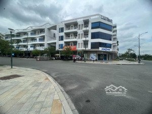 tòa nhà nguyên căn cho thuê lakeview 1, thủ thiêm 650m2 hầm riêng, trệt 3 lầu giá 180tr / tháng