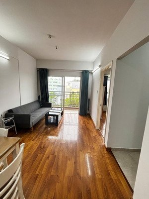 cho thuê căn có ban công, đầy đủ nội thất, 2pn, 2wc, giá 8triệu/tháng