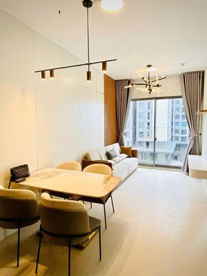 bán căn 2pn view hồ bơi, đầy đủ nội thất thiết kế; chỉ 2,850 tỷ. lh hương : zalo)