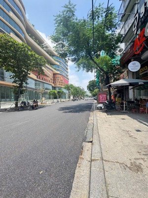 bán gấp nhà riêng tại điện biên, ba đình, hà nội, 80 tỷ, 150m2 đẹp, nhiều tiện ích