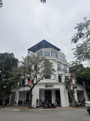 bán biệt thự khu đô thị sài đồng 160m2, 4 tầng, mặt tiền 10m, giá hơn 40 tỷ.