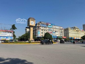 chính chủ bán nhà mặt phố kinh doanh nguyễn trãi gần cột đồng hồ - lh 