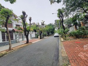 cho thuê biệt thự nam phú villas, 82 triệu, 288m2, 4pn, 4wc, đầy đủ tiện ích