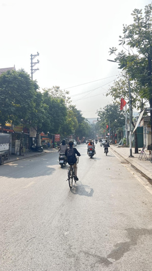 bán nhà ở giáp bát 20m ra mặt đường giải phóng. ngõ nông. nhà mát thoáng sạch sẽ