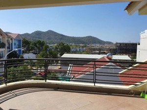 biệt thự căn góc sao mai bến đình 10m x 23m