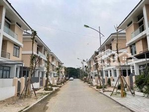 bán nhanh biệt thự an vượng villas diện tích 202m mặt tiền 10m. giá 42 tỷ sẵn sổ