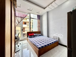 cho thuê căn hộ studio cửa sổ lớn, thang máy, full nội thất, rộng 25m2, ngay cầu vượt 3 tháng 2 q10