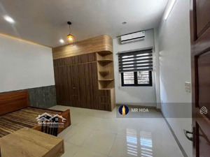 cần tiền bán nhanh nhà 2 tầng, để lại nội thất.