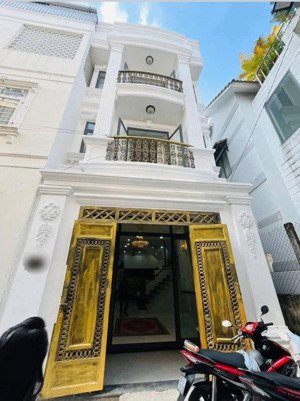 ngang 5.3m hiếm có/nhà 3 tầng linh đông/7.15 tỷ- ô tô ngủ trong nhà - sát pvđ.