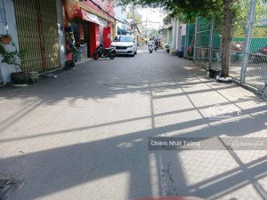 nhà bán hẻm 8m xe hơi ngủ trong nhà, 4 tầng kiên cố,4,6m x 14m (63m2) giáp tên lửa nối dài