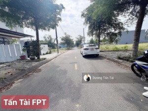 em tấn tài fpt xin giới thiệu đến quý anh/chị lô giá tốt đất tự do gần kđt fpt chỉ 300m khu vực s