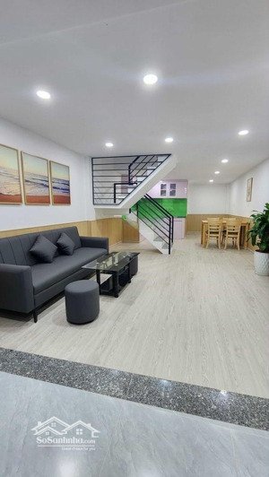 hxh chiến lược thông hương lộ 2. 3pn 3wc. 4m*10. shr. chỉ 4,95 tỷ tl