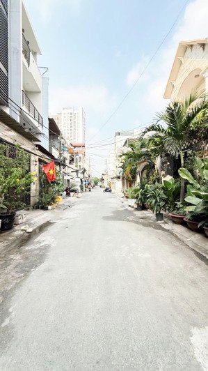 hòa bình,tân phú -34m2 -hẻm xe hơi - 2tầng -sổ vuông đẹp, thoáng - gần đầm sen, lũy bán bích...