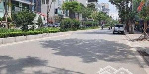 bán đất lạc long quân - tây hồ - 123m - mt 8m - lô góc - ô tô ngủ nhà - 28.99 tỷ - vị trí đẹp.