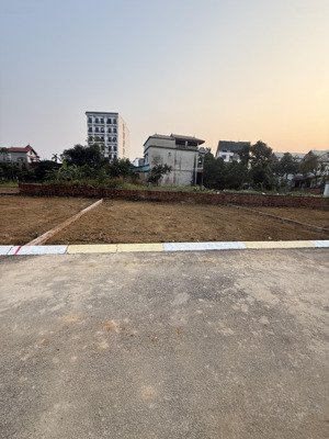 đất xây trọ chỉ nhỉnh 4ty tân xã 100m