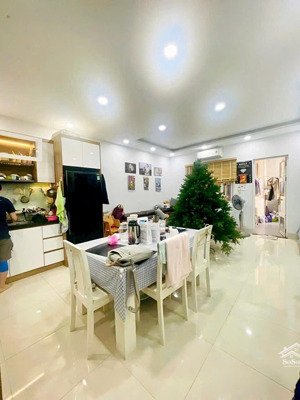 bán chung cư khánh hội 2 - 87m2 2pn2wc - nhà đã sửa nội thất hiện đại - giá 5,95 tỷ (đã có sổ)