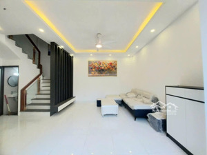 tây mỗ - 40m2 - 5 tầng mới tinh - 20m ra ô tô - full nội thất - thừa tiện ích