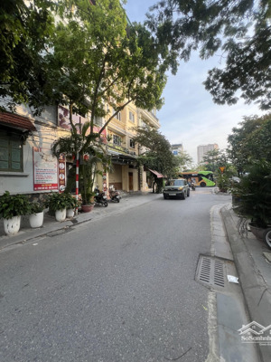 chính chủ cần bán nhà mặt phố cổ linh - long biên lô góc view vườn hoa - 100m2 - mặt tiền 18m