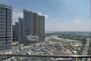 bán nhanh căn độc quyền 2pn glory heights - view cổng vincom , pháo hoa - giá 4 tỷ