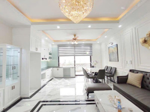 bán nhà văn quán ô tô tránh kinh doanh 50m2, 4,5m mặt tiền, giá 9.5 tỷ