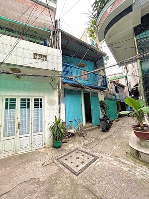 nhà c4, không lg qh - lý thái tổ - 4.2x9m (37m2), 3 tầng - 5.2 tỷ