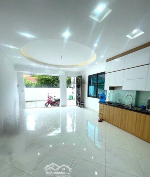 bán nhà yên bệ hoài đức. hiếm, lô góc, kinh doanh ô tô tránh, tiện ích bạt ngàn...