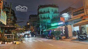 mặt tiền đường đông hồ - nhà 4 tầng - ngay chợ phạm thế hiển - 8 phòng đang kinh doanh karaoke