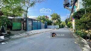 bán đất sát mặt tiền phạm văn đồng, chỉ nhỉ 11 tỷ , xây dựng 5 tầng khu dân cư hiện hữu, 2 làn xe.