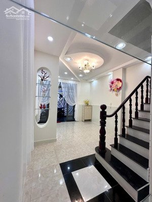 lô góc 3 tầng hẻm thông dương bá trạc 39m2 nhà mới đẹp chỉ việc xách vali vào ở.