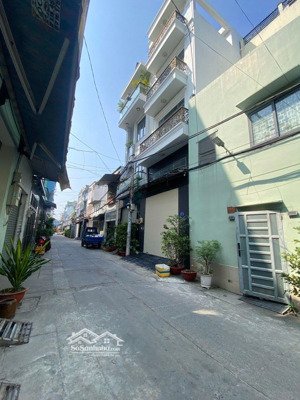 nhà đẹp sát khu tên lửa 82m2 ngang 4.2m nở hậu hẻm xe hơi nhik 4 tỷ