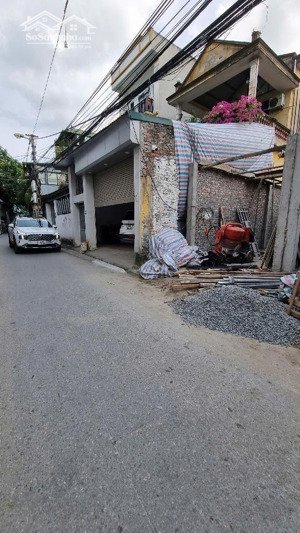 bát khối. mảnh đất 76m mt 5m. giá chào 9 tỷ. ô tô vào đất. bán mảnh đất 76m. mt 5m. đất phân lô